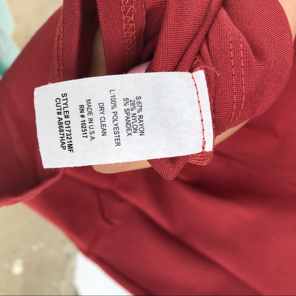 NWT Soprano Cold Shoulder Stretch Dress - Picture 5 of 8
